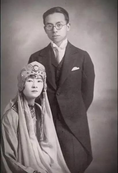 《梁思成与林徽因：爱与守护的传奇》